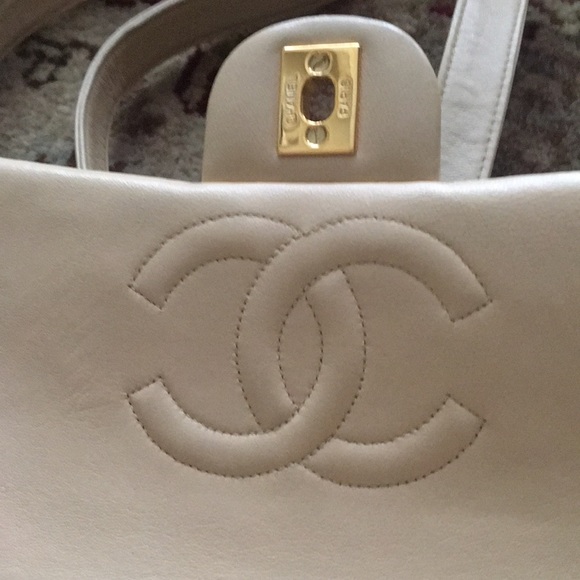 Authentic Chanel mini backpack - Picture 3 of 8